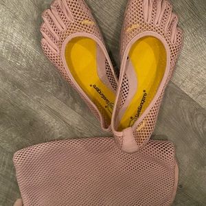 Vibram five fingers mesh ballet flats size 38 euro